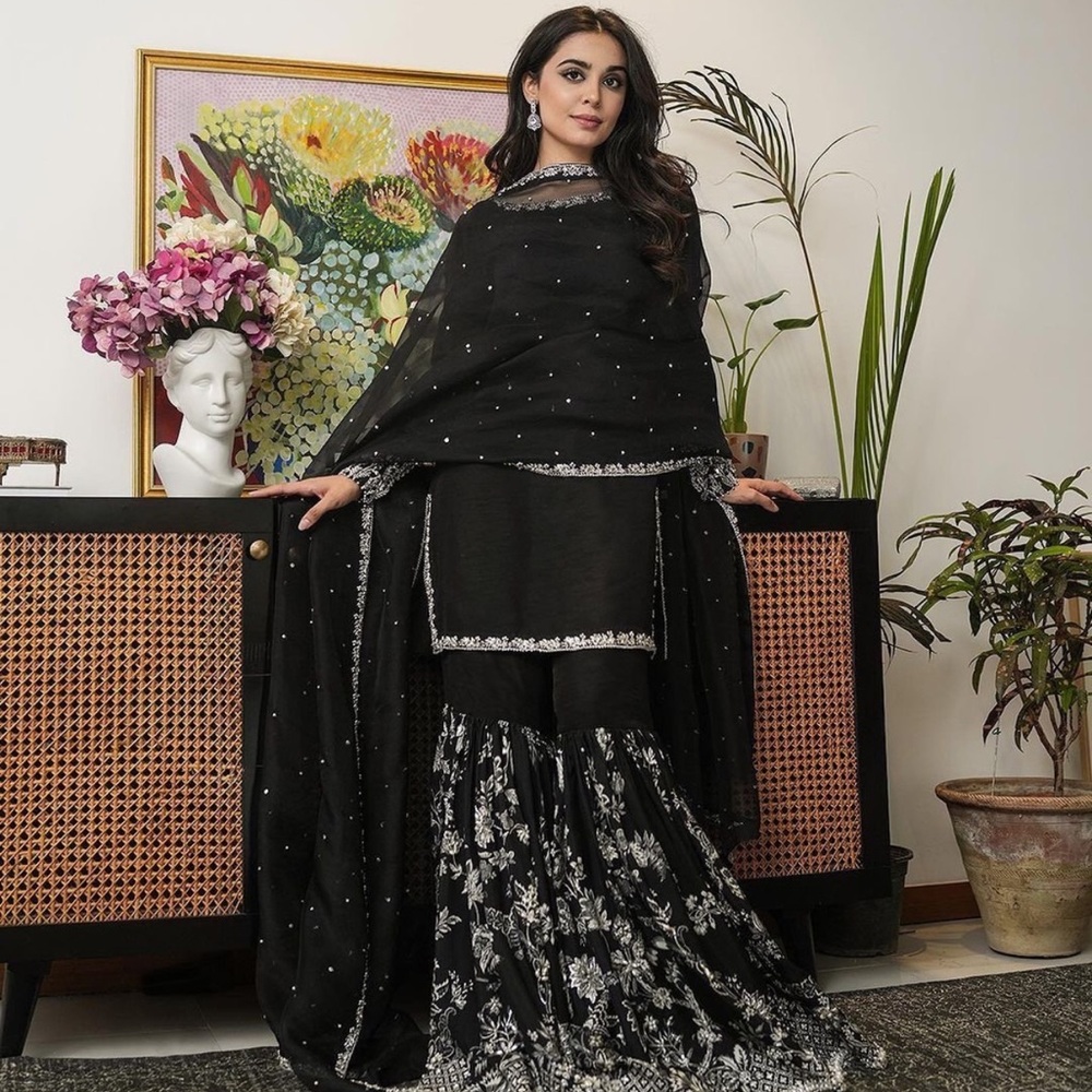 Black Embroidered Long Sleeve Dress with Dupatta